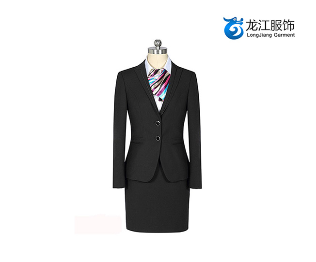 無(wú)錫市龍江服飾有限公司營(yíng)銷(xiāo)型網(wǎng)站建設(shè)開(kāi)發(fā)制作案例